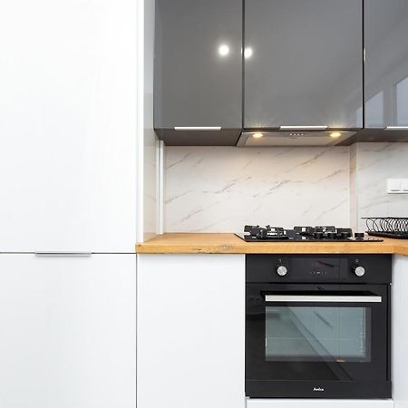 Studio City Center Zlota Street By Renters Варшава Экстерьер фото