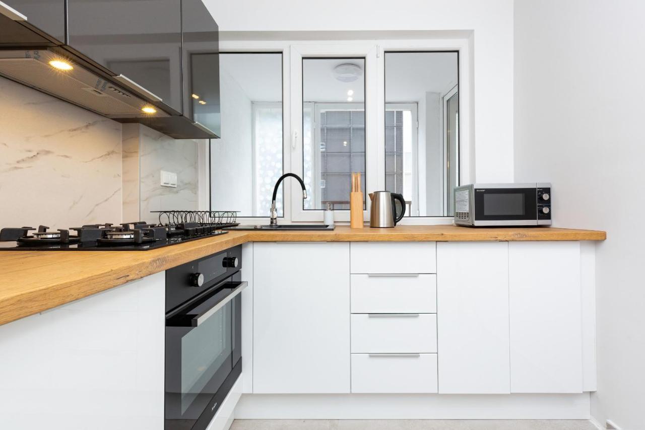 Studio City Center Zlota Street By Renters Варшава Экстерьер фото