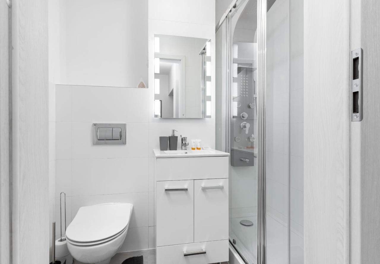 Studio City Center Zlota Street By Renters Варшава Экстерьер фото